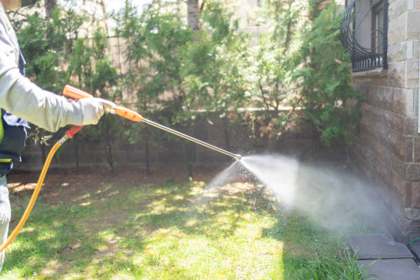 Best Commercial Pest Control Services  in Fishersville, VA